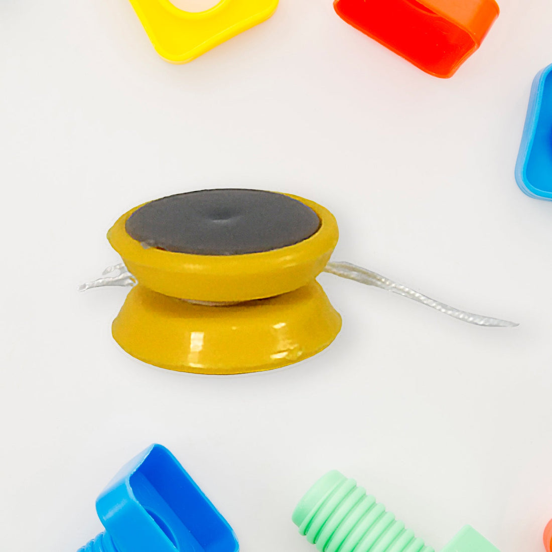 Small yoyo toy with string, rotating yoyo toy, brain exerciser for kids - Shopmania Wholesale