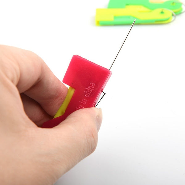 Automatic Needle Threading Device (Multicolour) - Shopmania Wholesale