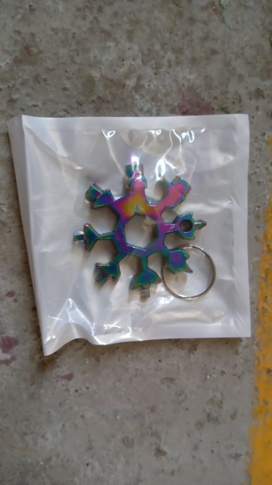 Durable & Portable 18 in 1 Snowflake Multi-Tool, Snowflake Bottle Opener Flat Phillips Screwdriver Kit Wrench your brand