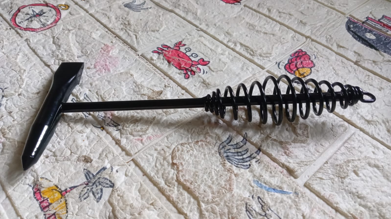 Welding Slag Removal Tool Chipping Hammer with Coil Spring Handle, Mufti Functional for Cleaning Removing Slag Industrial Weld Slag Spatter Removal Tool Welding Hammer, for Machinery Electrician (1 Pc ) your brand