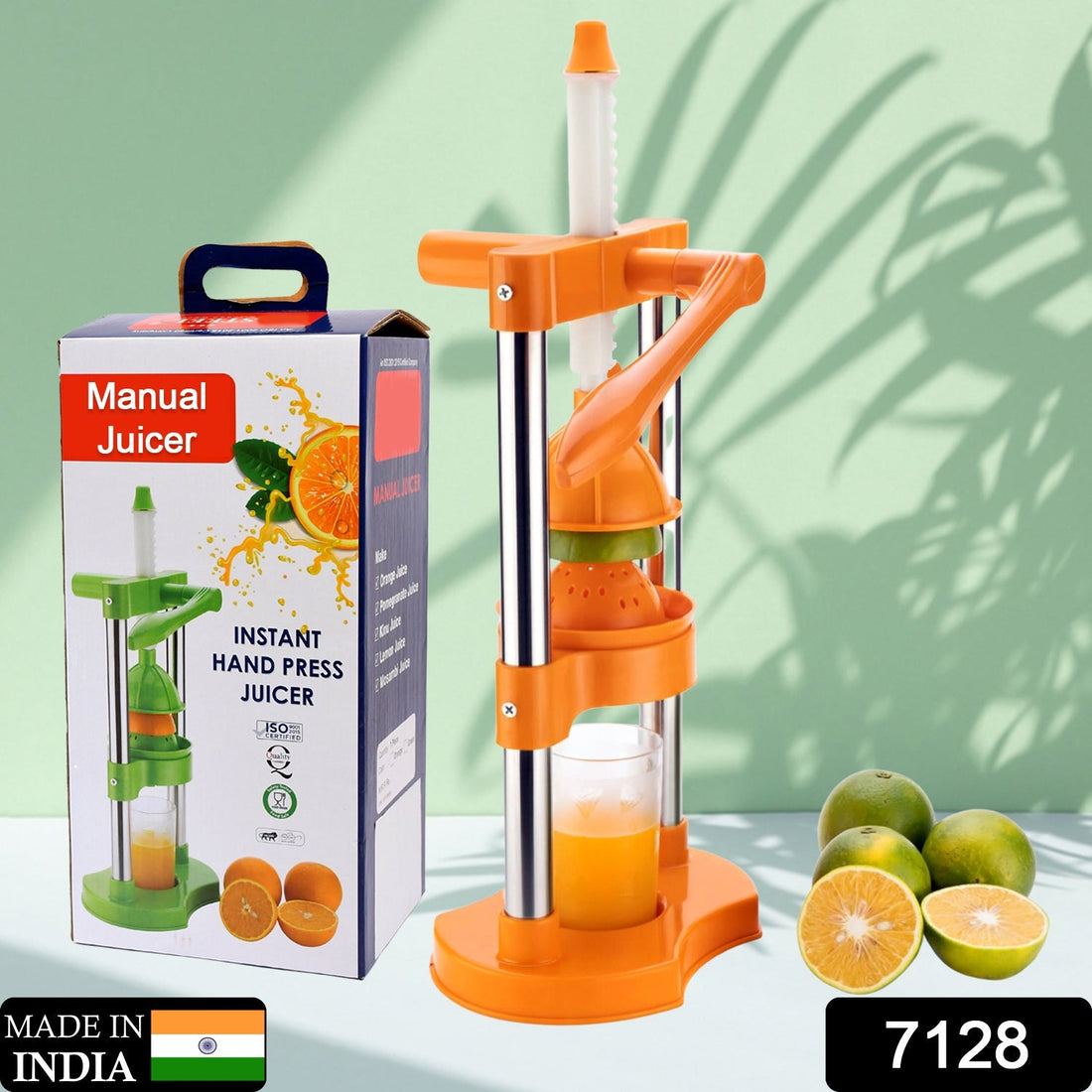 Manual juicer with glass container for fruits and vegetables