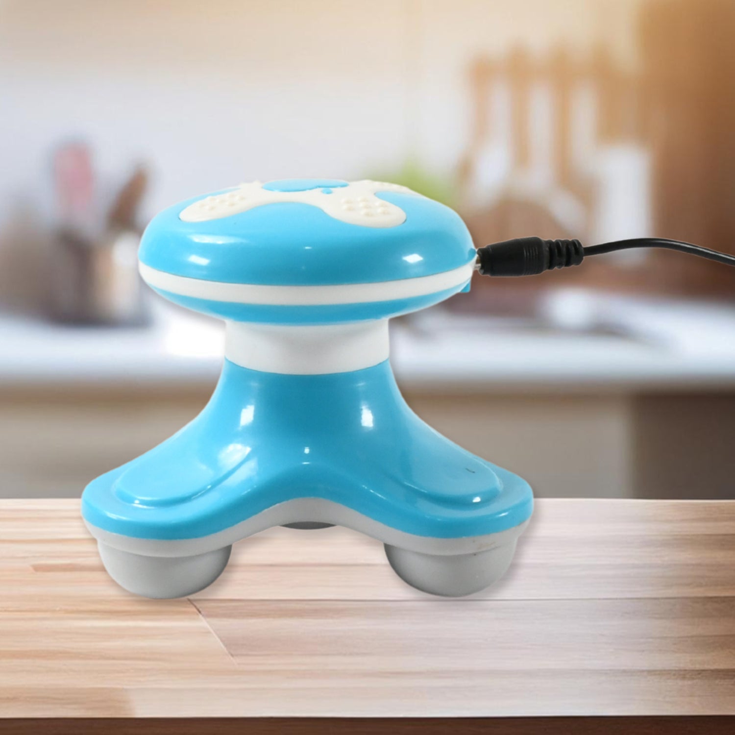 Multifunctional Mini Massager, Triangle Electric USB Massager, Automatic Switch, Relieve Fatigue, As a Gift (1 Pc / Battery Not Included) your brand