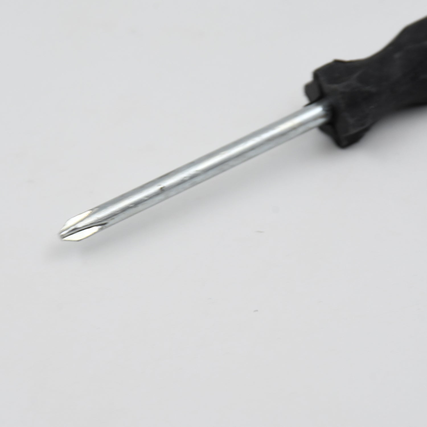 Small Cross-Head Screwdriver for Appliances - Shopmania Wholesale