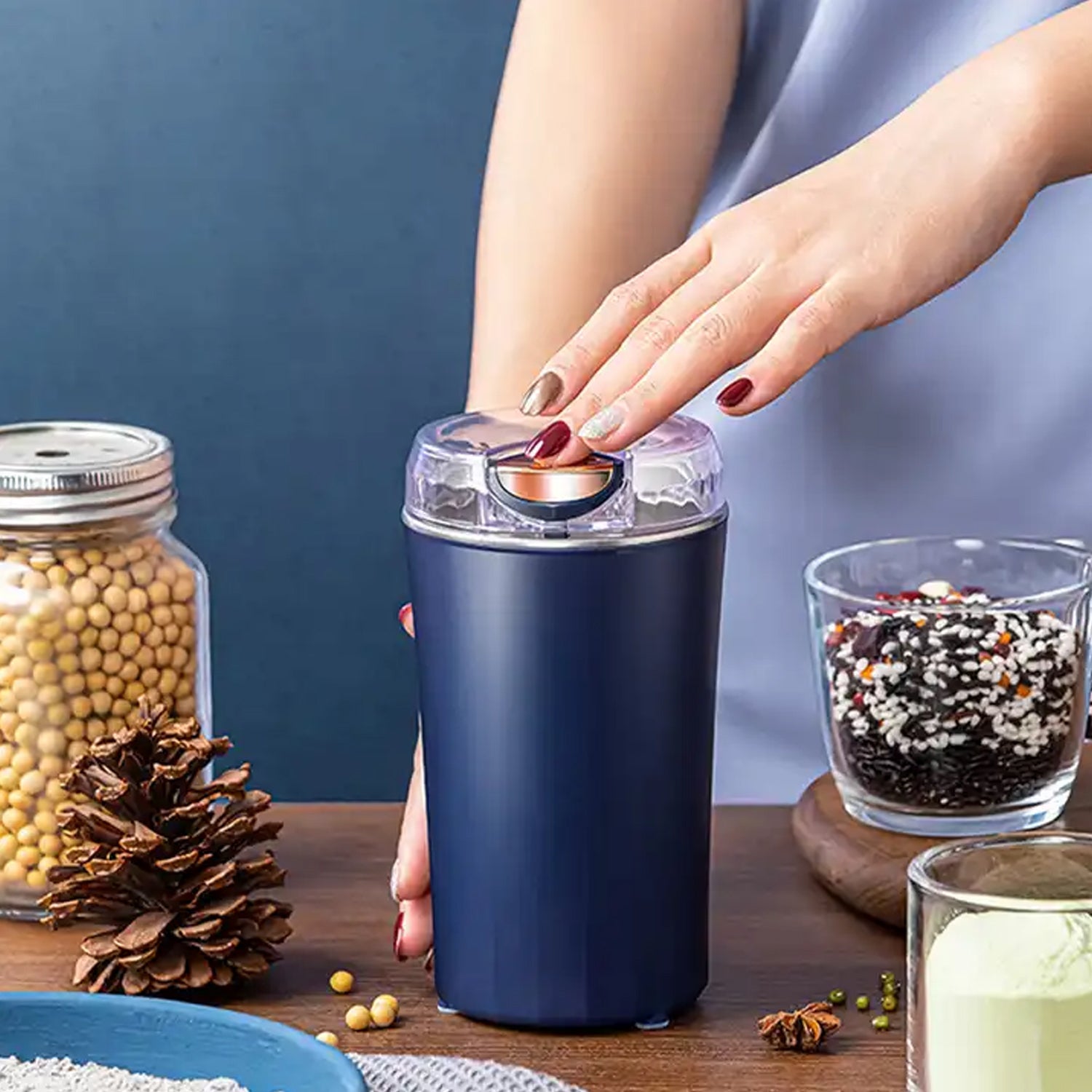 Portable 4-Blade Mini Grinder & Blender for Home & Office - Shopmania Wholesale