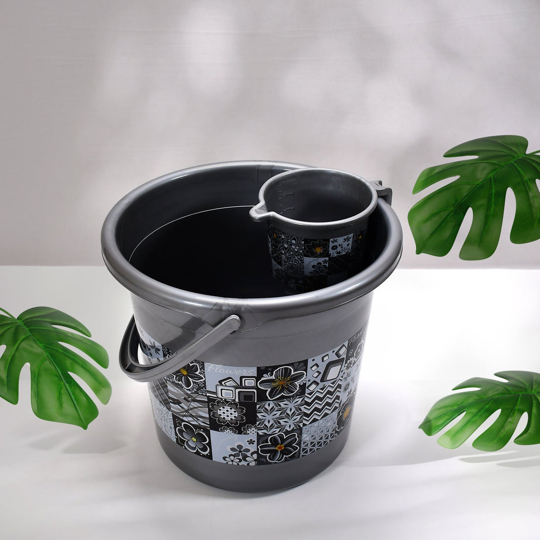 Large capacity bathroom set of 7 pieces