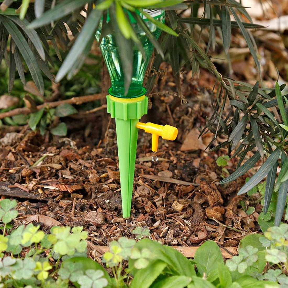 Plant Watering Spikes self Watering Spikes Water dripper for Plants, Adjustable Plant Watering Devices with Slow Release Control Valve Switch - Shopmania Wholesale