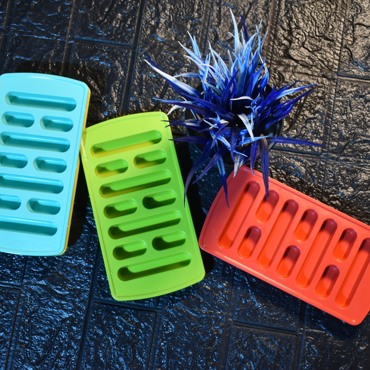 4 Pc Fancy Ice Tray used widely in all kinds of household places while making ices and all purposes. your brand