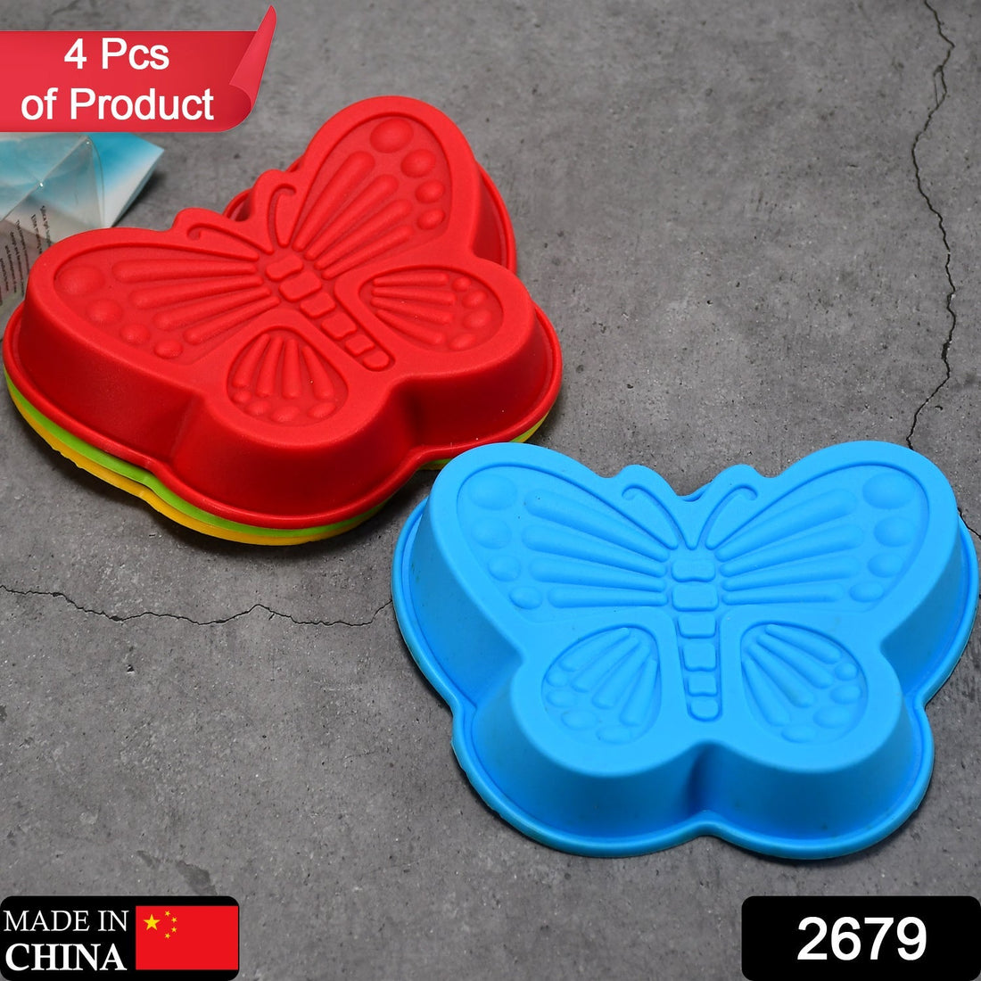 Pack of 4 butterfly-shaped silicone baking cups, safe for microwave and oven use.