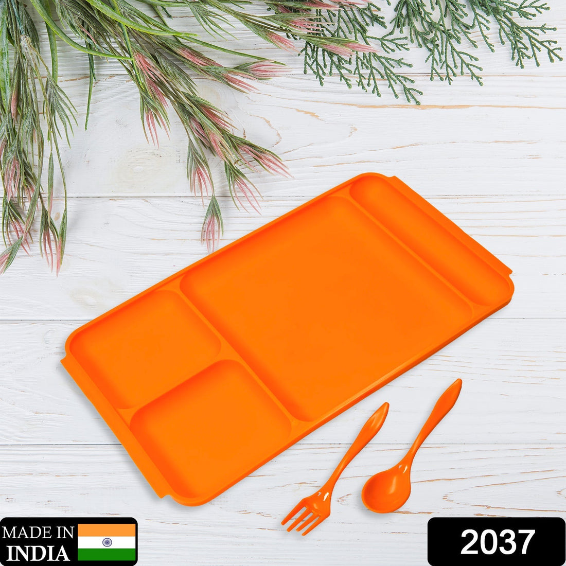4-compartment dish set with spoon and fork for food