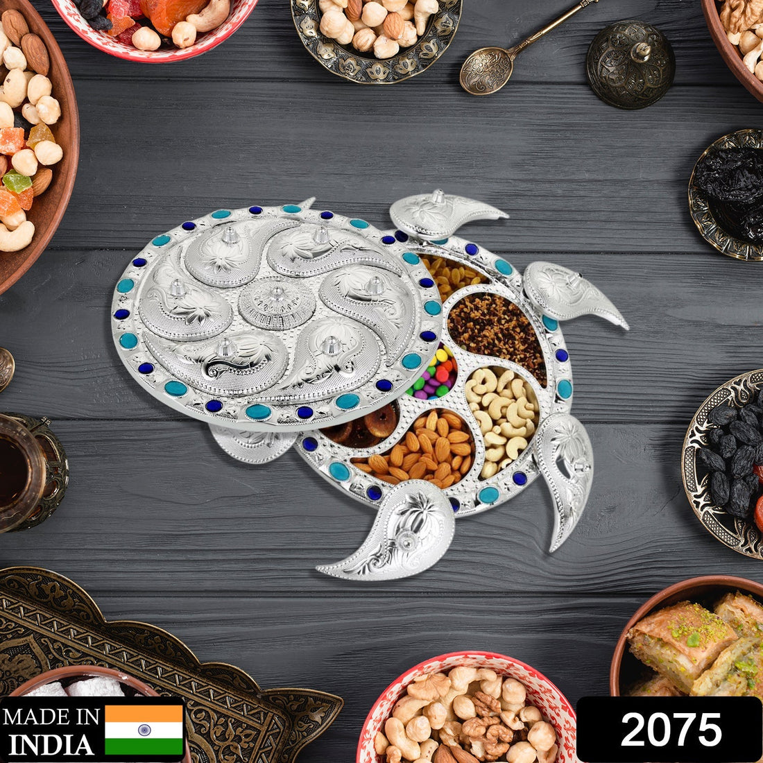 Rotating tray with seven compartments for snacks and spices