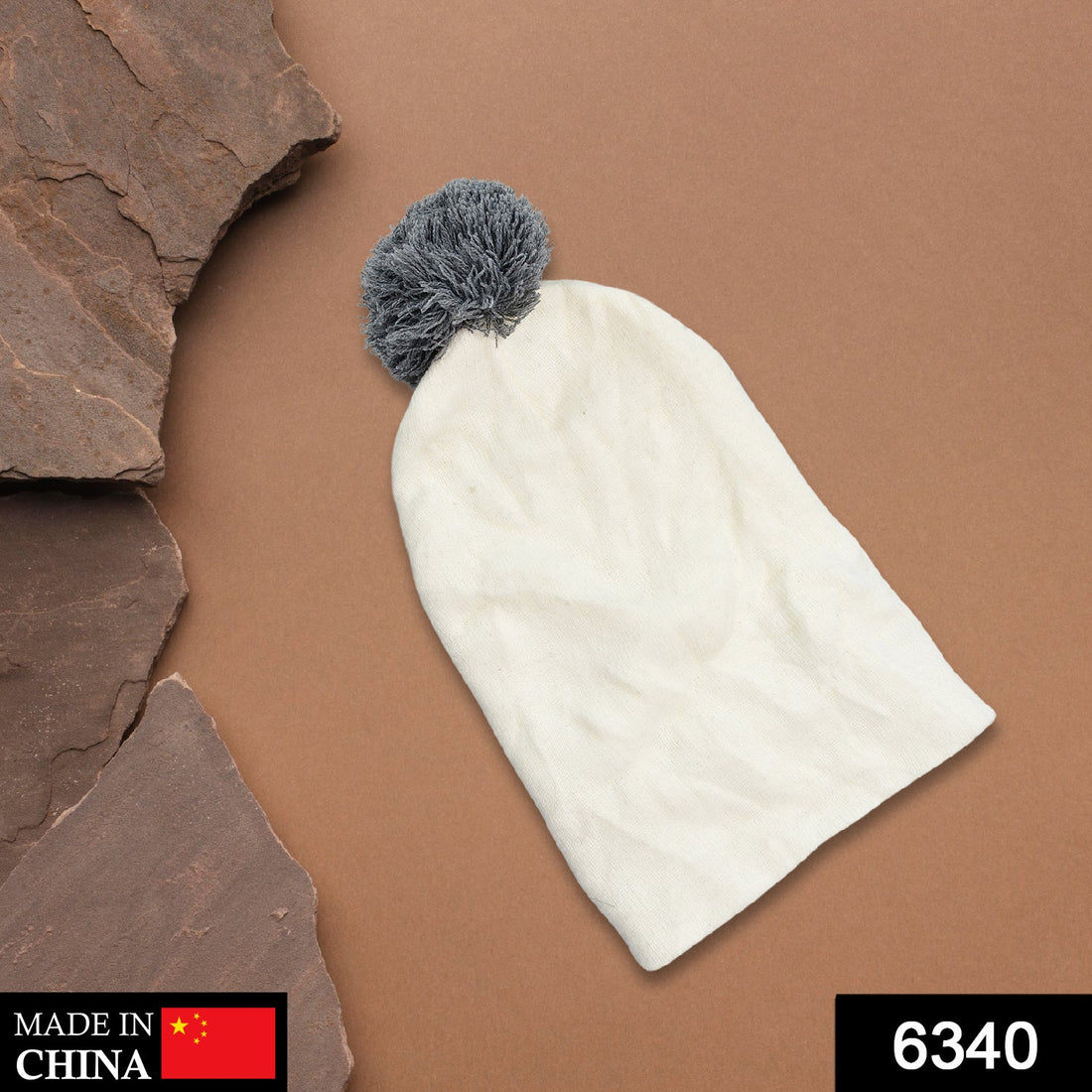 Skull slouchy winter beanie cap with black inside fur.