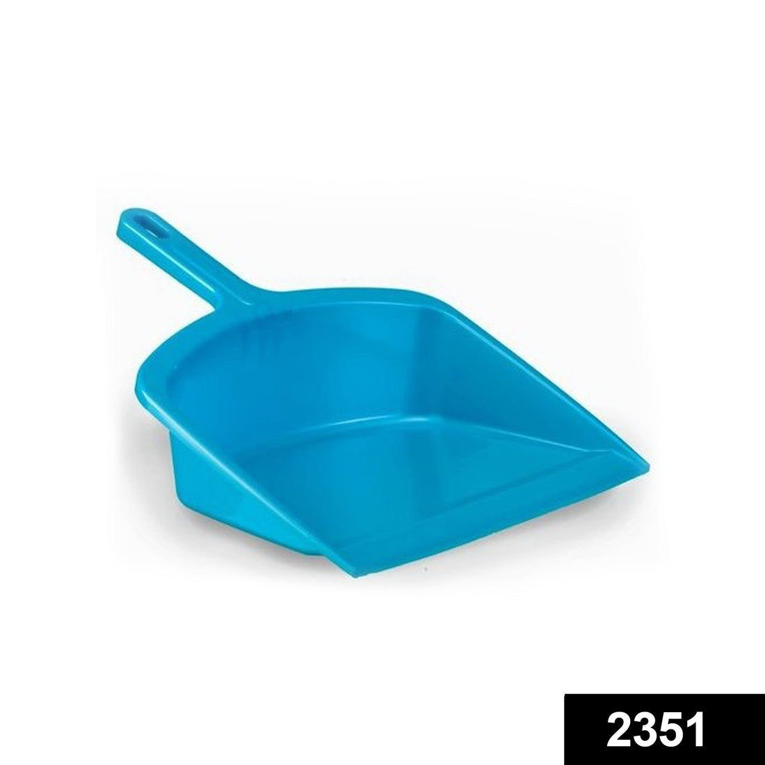 Lightweight plastic dustpan with handle, suitable for all surfaces.