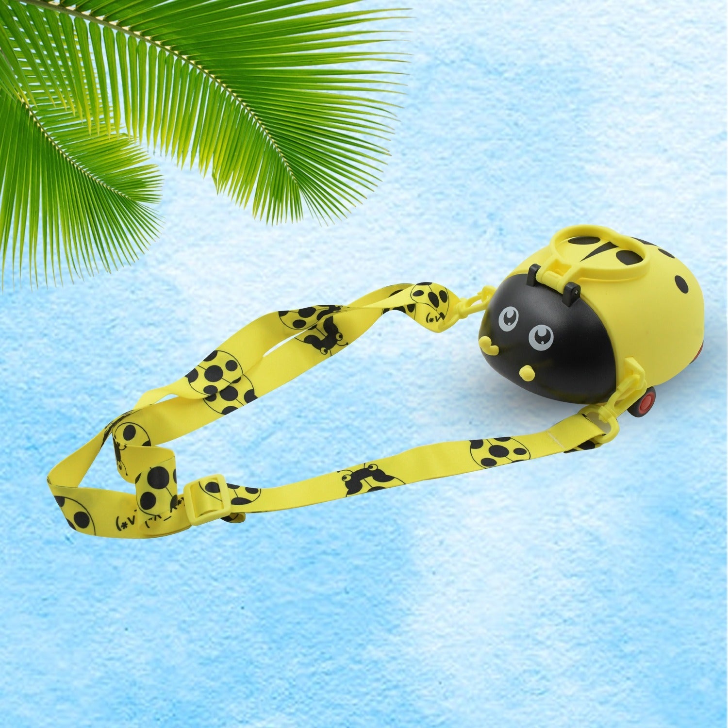 Cute Plastic Bug Shape Water Bottle with adjustable shoulder strap, 4 wheel &  Straw, portable drinking cup Water Bottle For Kids | Water Bottle | Return Gift For Kids | Water Bottle With Straw | School Kinds Water Bottle (1 Pc) - Shopmania Wholesale