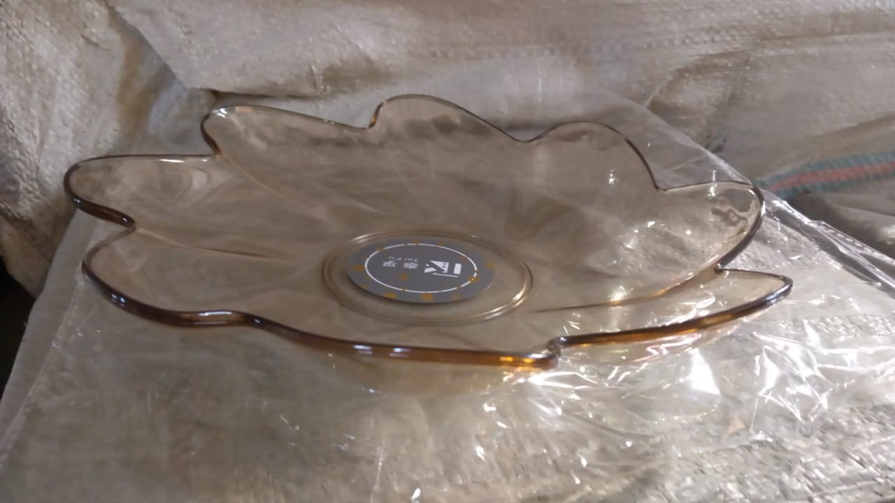 Flower Shape Plastic Dinner / Fruit Plate  / Tray / Snacks / Breakfast Plate friendly Plastic Plate for Kids Party Supplies Birthday Holiday Party Dinnerware Supplies (1 Pc) your brand