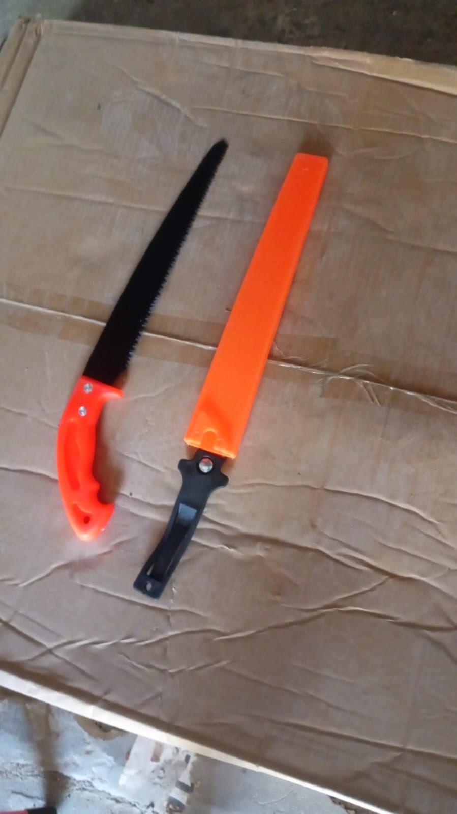 Hand Pruning Saw For Tree Branch Cutter (1 Pc With Cover) your brand