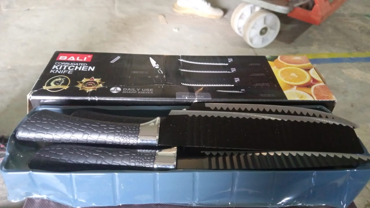 Stainless Steel Knife Set With Chef Peeler And Scissor (6 Pieces) your brand