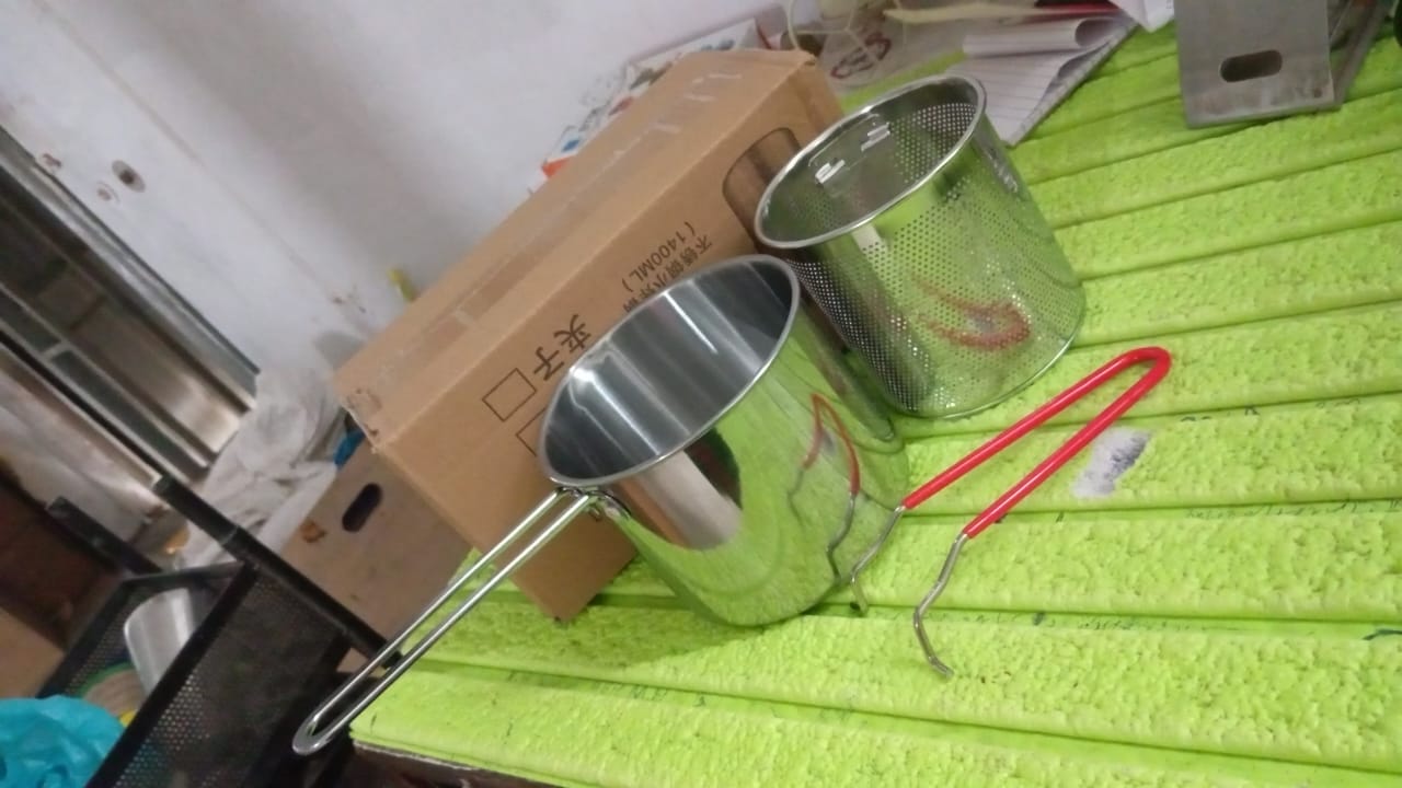 Small Deep Frying Pot With Strainer Basket (2 Pc Set) - Shopmania Wholesale