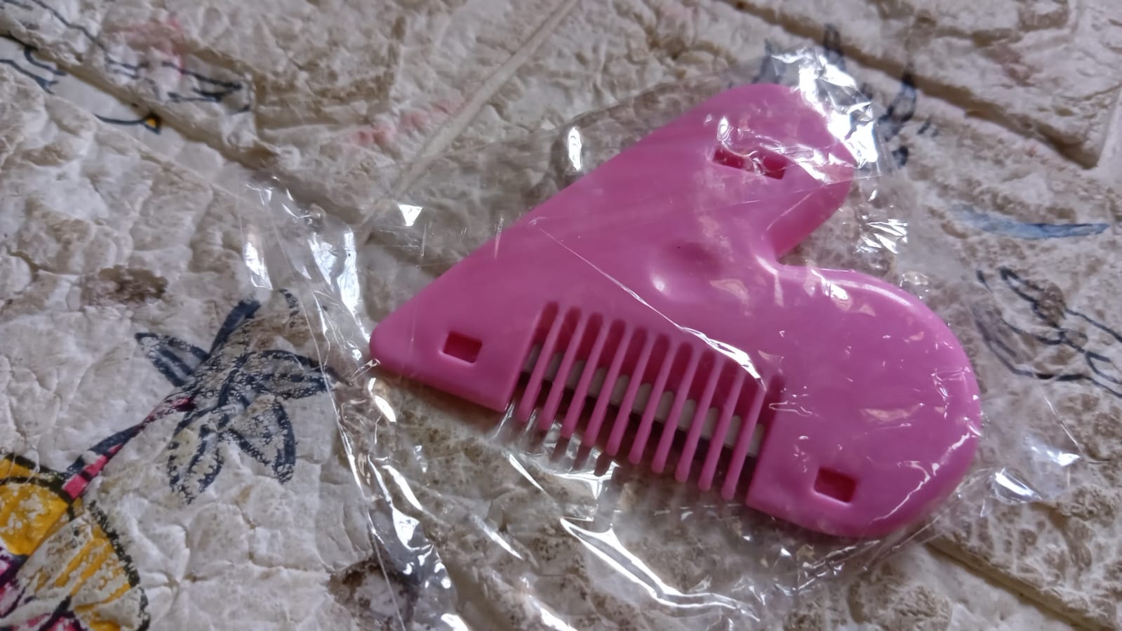 Heart Shape Plastic Hair Cutting Scissors for Baby Girls Lightweight Portable Hair Thinning Double‑Edge Stainless Steel Convenient for Hair Cutting for Hair Thinning (1 Pc ) your brand