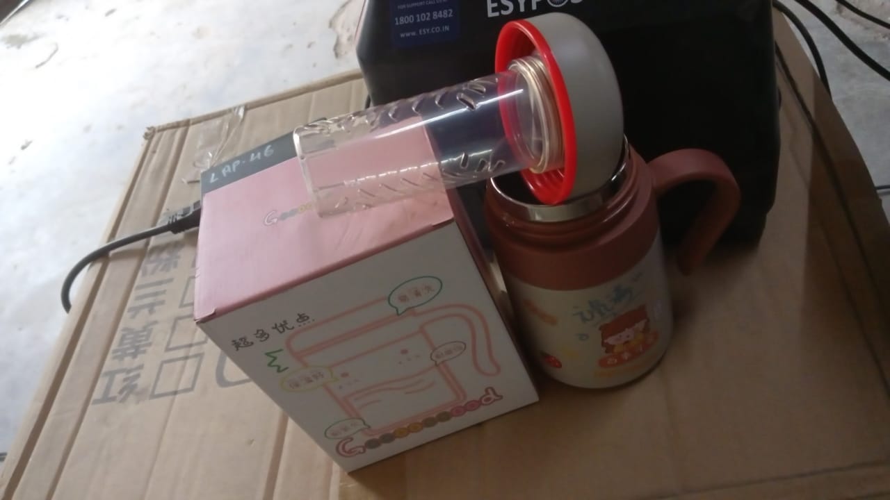 Stainless Steel Mug / Bottle Vacuum Insulated Cup with Handle & Small cup (550 ML) your brand