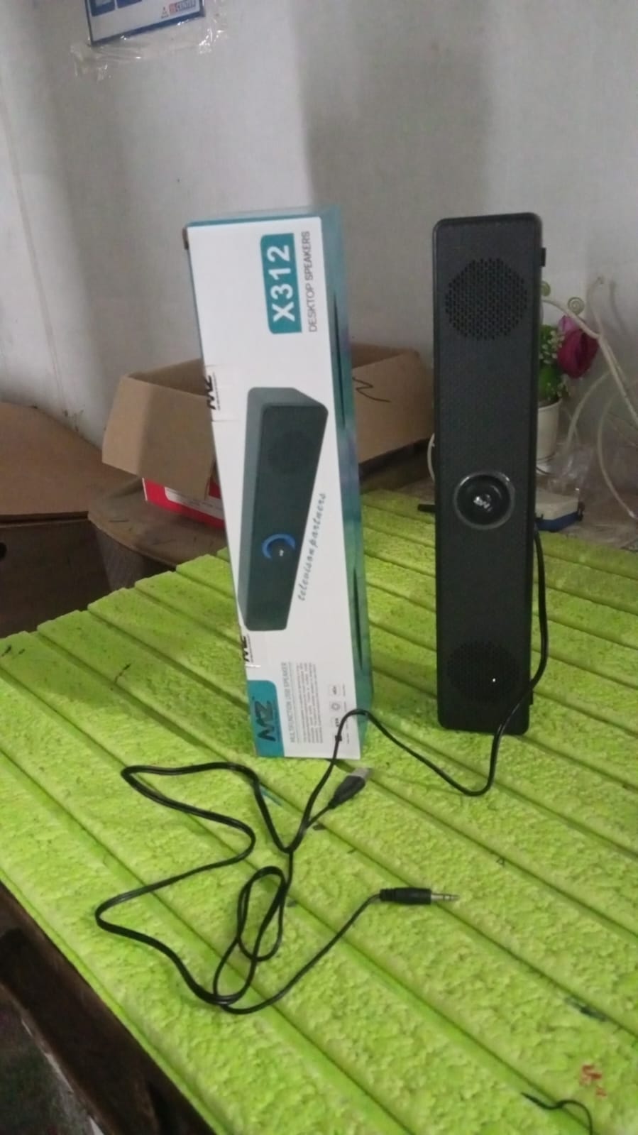 Desktop, Computer Speaker, Wired Plug and Play USB Powered Speaker (1 Pc) - Shopmania Wholesale