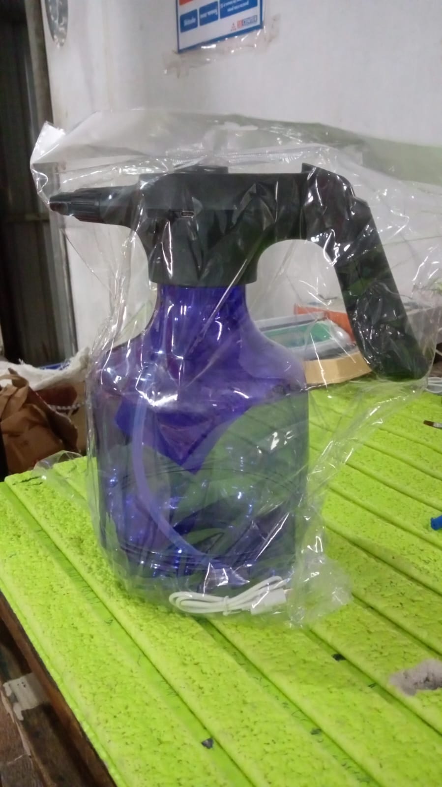 Electric Spray Bottle 3L Garden Sprayer Automatic Watering Can Rechargeable Battery Powered Sprayer For Garden Fertilizing (1Pc 3Ltr. Approx) - Shopmania Wholesale