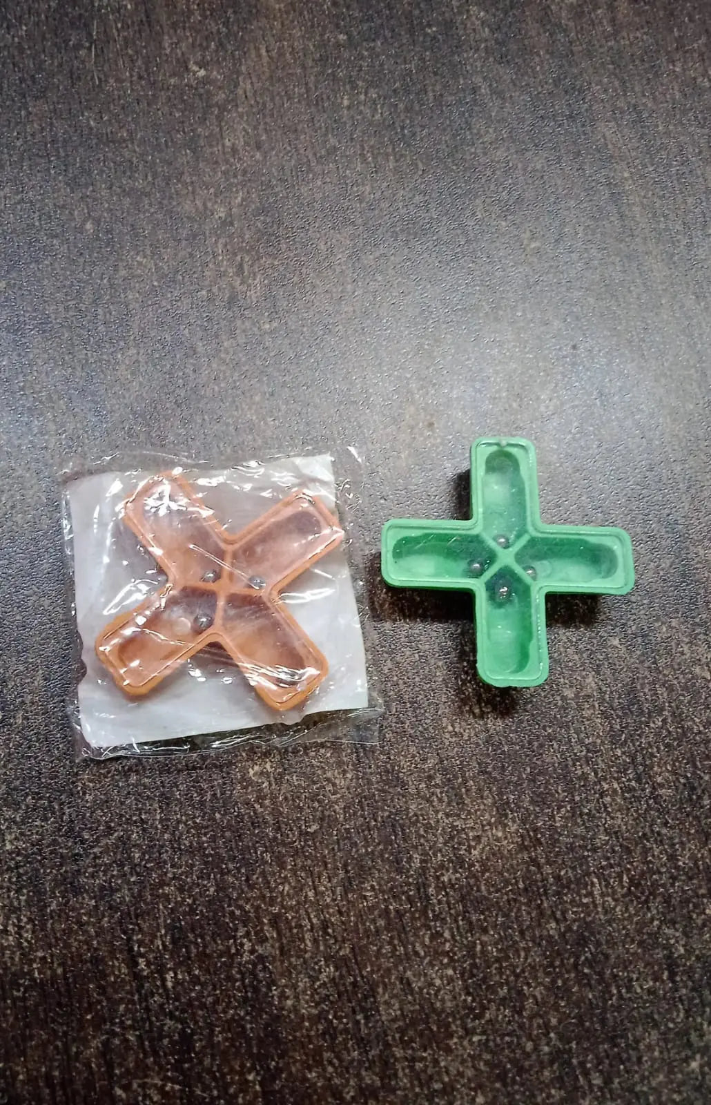 Magic Toys Magic Cross Magic Tricks Puzzle (1 Pc / Mix Color & Design) your brand