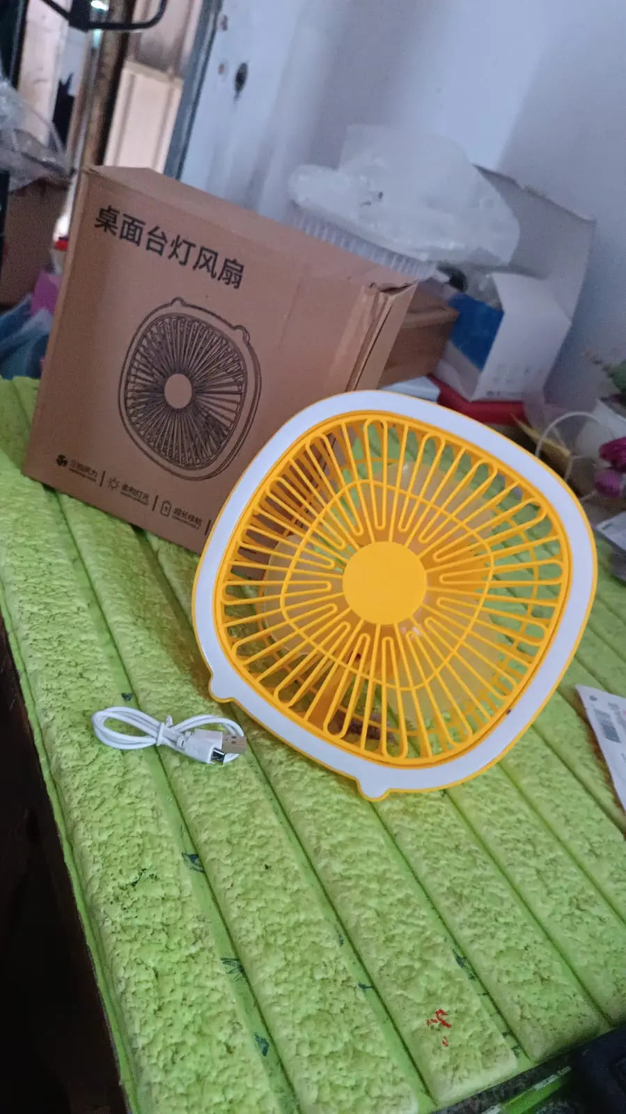 USB PORTABLE MINI DESK FAN WITH LIGHT (1 PC) your brand