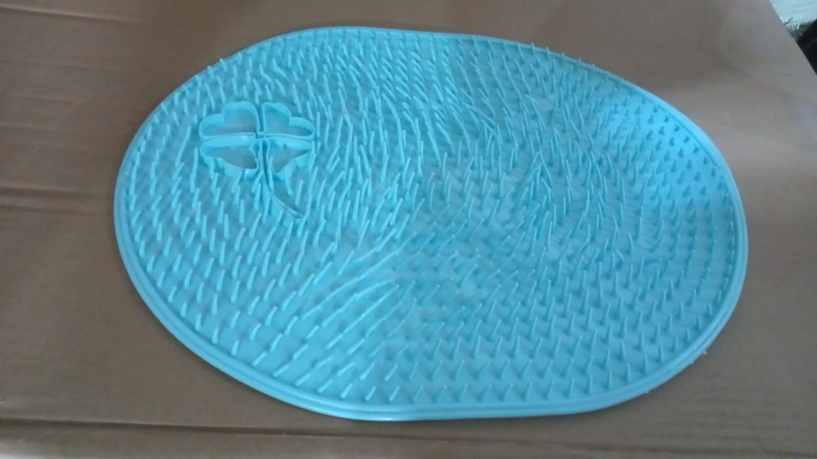 Silicone Bath Massage Cushion with Suction Cup (35×28 CM / 1 Pc) - Shopmania Wholesale