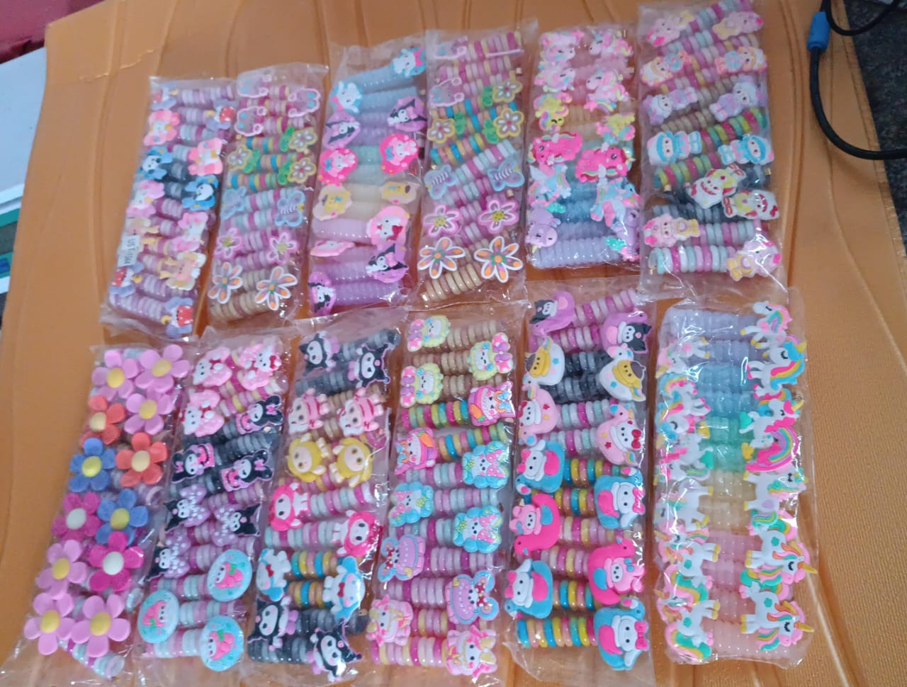 Colourful Telephone Wire Hairbands (1 pc / Mix Design) - Shopmania Wholesale