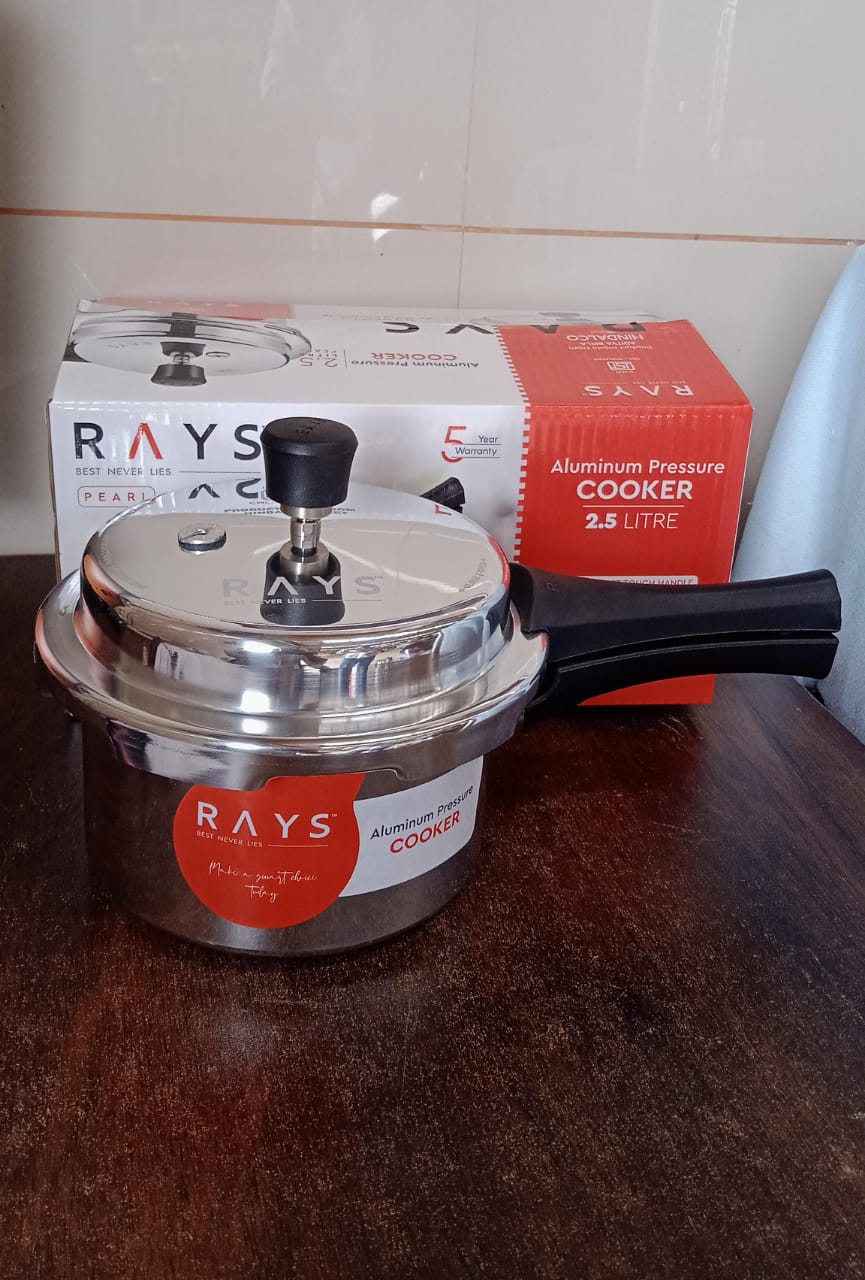 Aluminium Rays Pearl Pressure Cookers With Outer Lid (2.5 Litres / 5-Year warranty) your brand