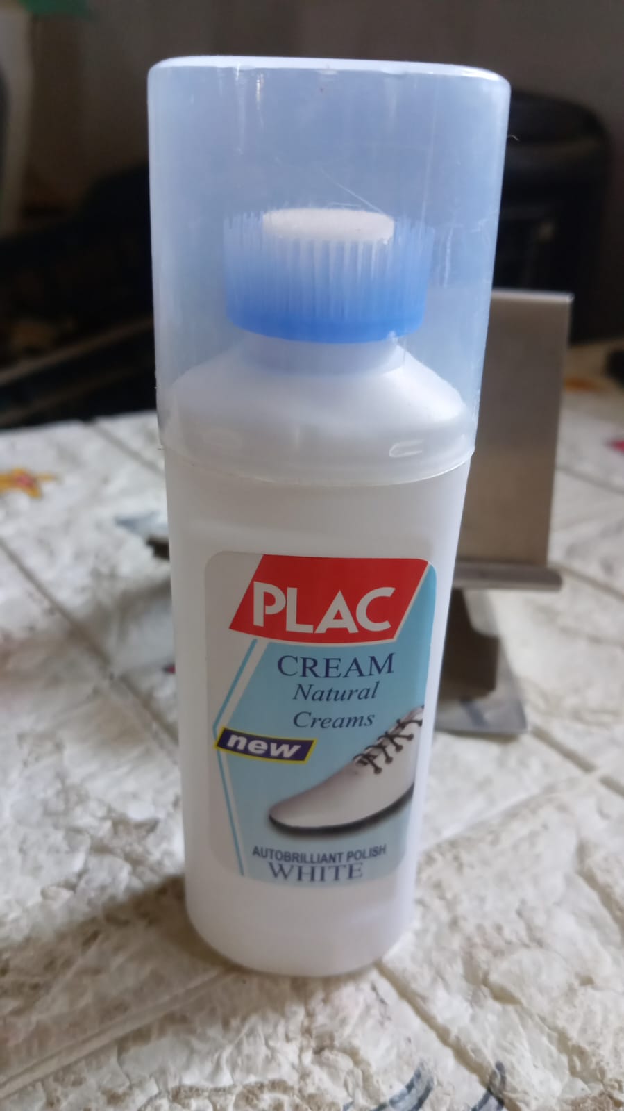 White Shoe Brightener with Removal of Dirt and Whitening Function White Shoes Cleaner with Brush Head for Dirty Shoe Polish Natural Waxes (75 ML) - Shopmania Wholesale