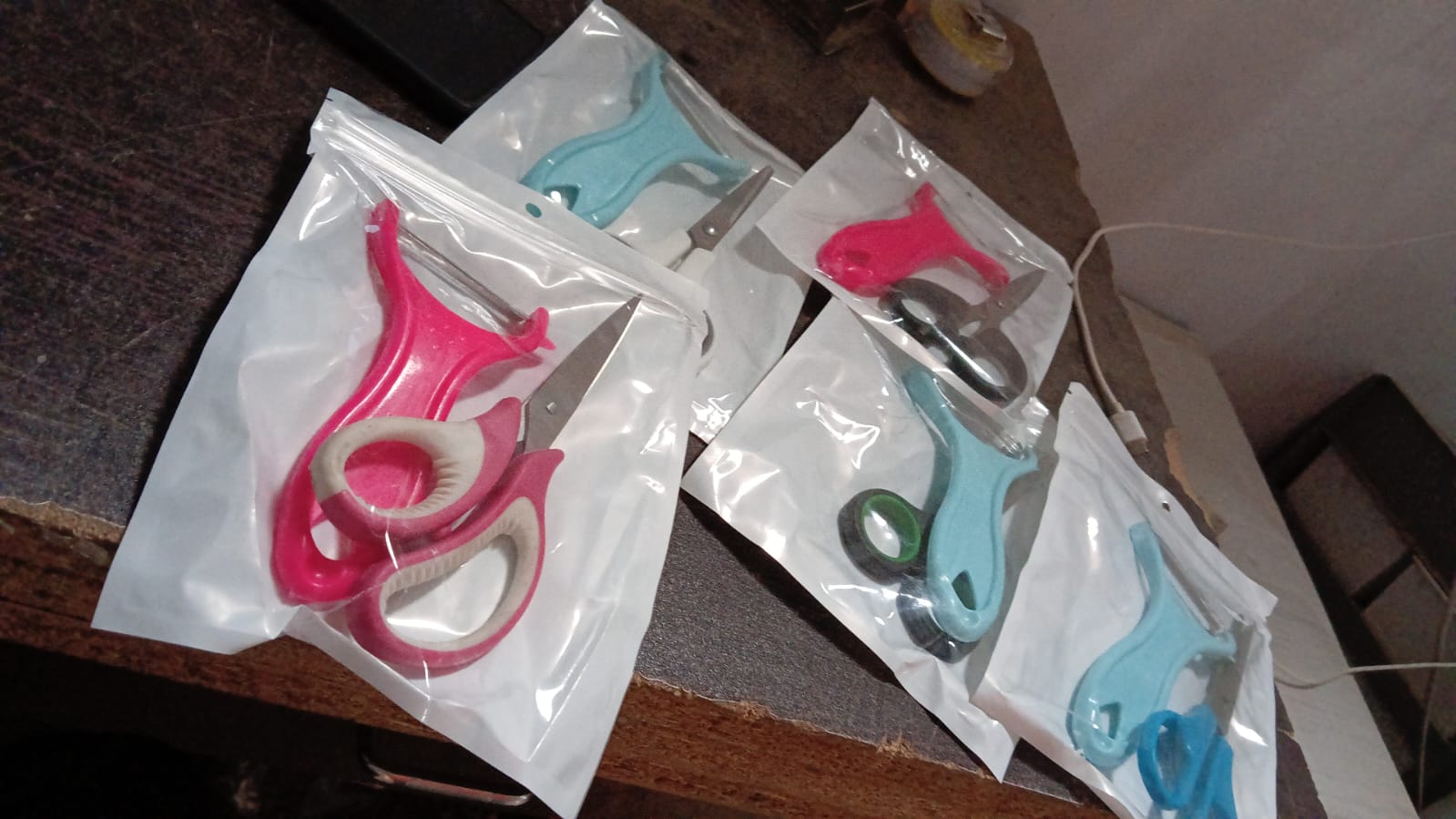 Stainless Steel Kitchen Scissors & Multipurpose Peeler (2 Pc Set / Mix Design Scissor & Peeler) - Shopmania Wholesale